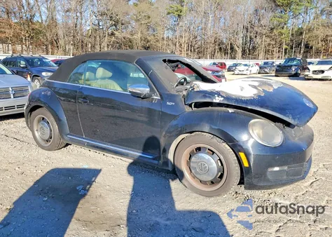 2013 Volkswagen Beetle z USA, uszkodzony, nr VIN 3VW5P7AT7DM801916